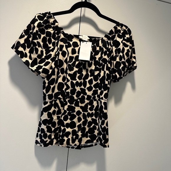 HM Button Front Pattern Blouse - Picture 3 of 3